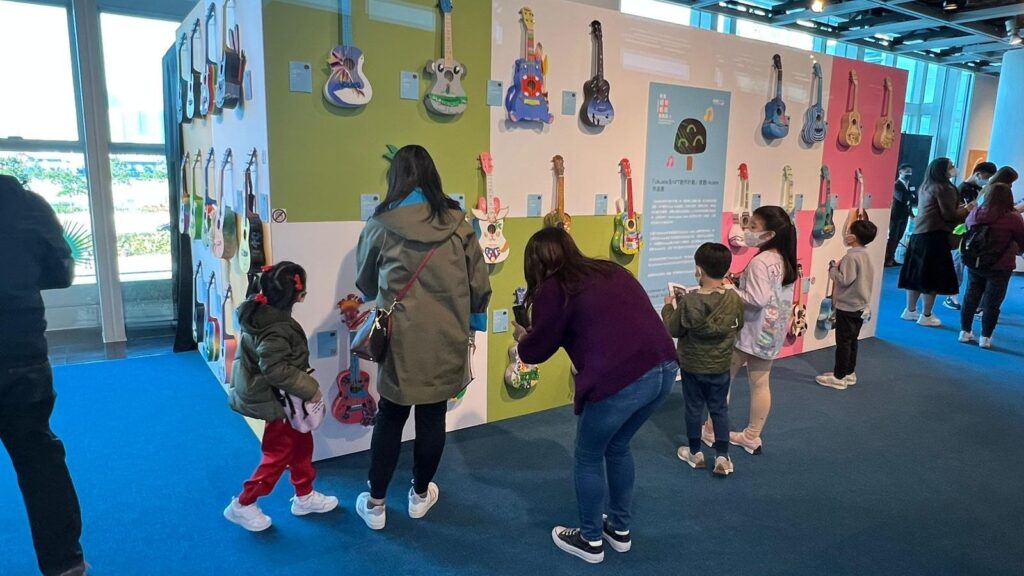 Sandbox ukulele - 
早前 Chord Hero 參加了香港視覺藝術教育節，吸引大批家長陪同小朋友參觀。